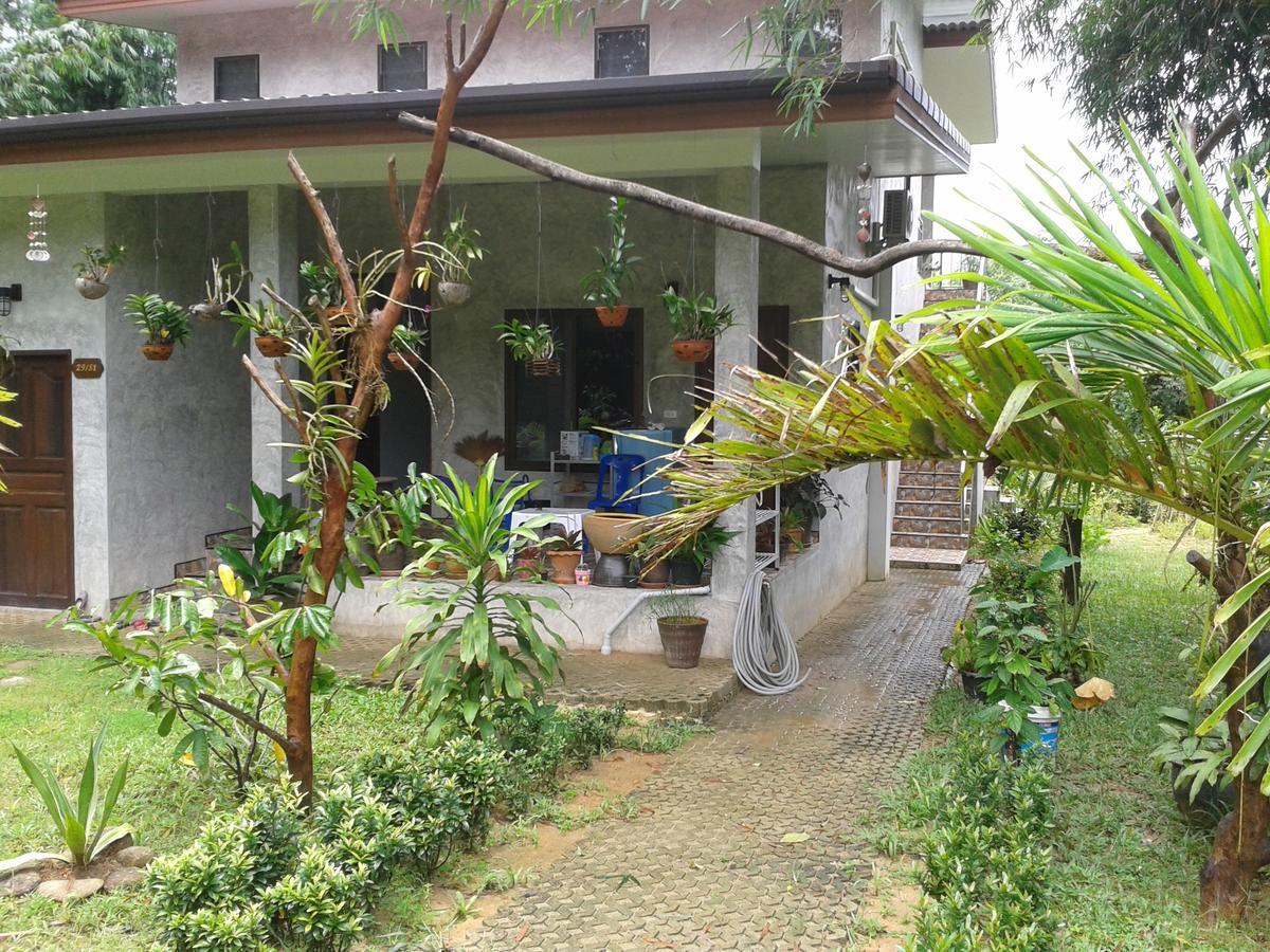 Nananuira Apartment And Room Khao Lak Exteriör bild
